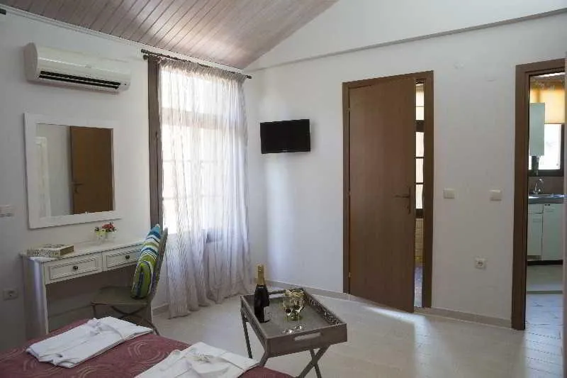 Double or Twin WITH BALCONY Room, Elia Portou Rooms, Crete