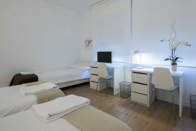Room, NeoMagna Madrid, Madrid