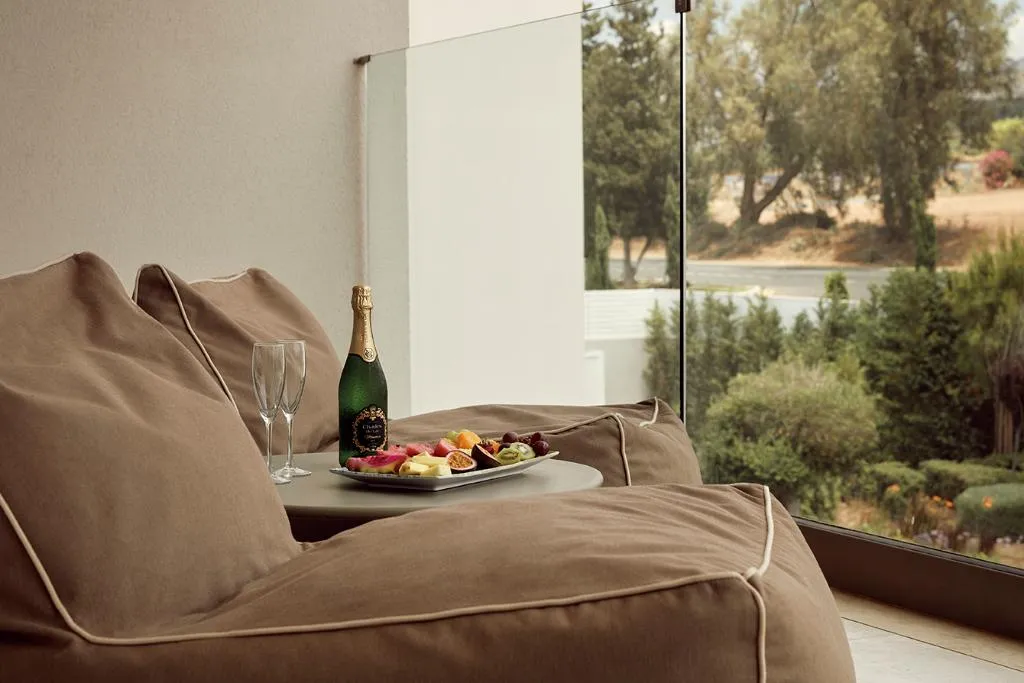 SUITE LAND VIEW Room, Mare Paphos, Cyprus