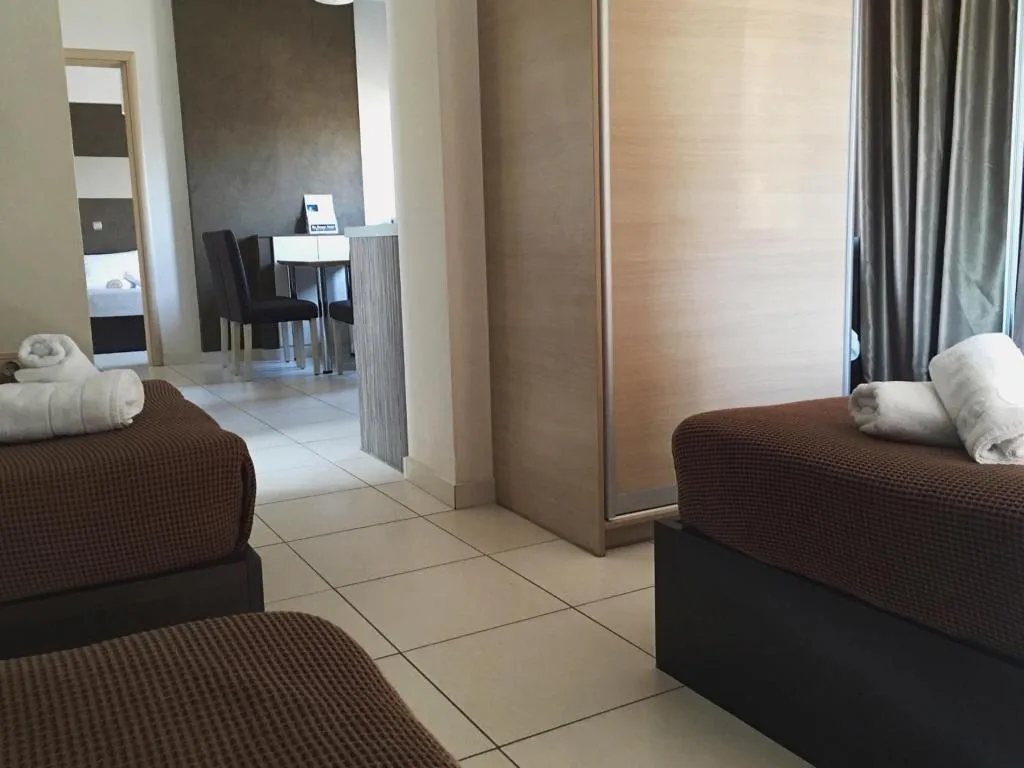APARTMENT SUPERIOR WITH VIEWS Room, Mc Queen, Athens