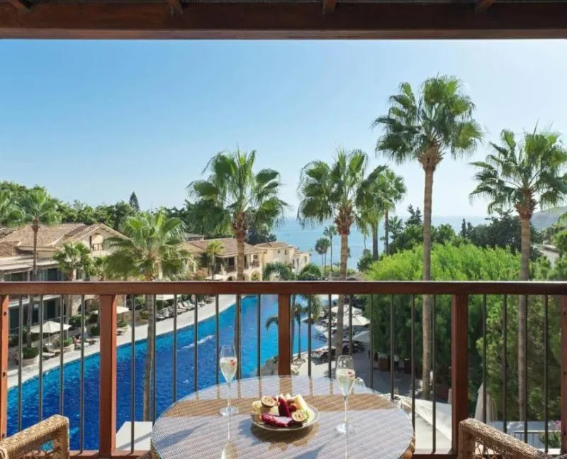 FAMILY ROOM SEA VIEW TWO BEDROOMS Room, Columbia Beach Resort, Cyprus