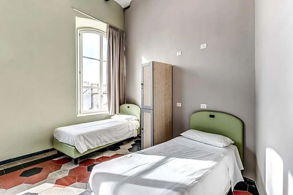 Bed in dormitory FEMALE ROOM Room, Borgo Ripa Urban Travel, Rome