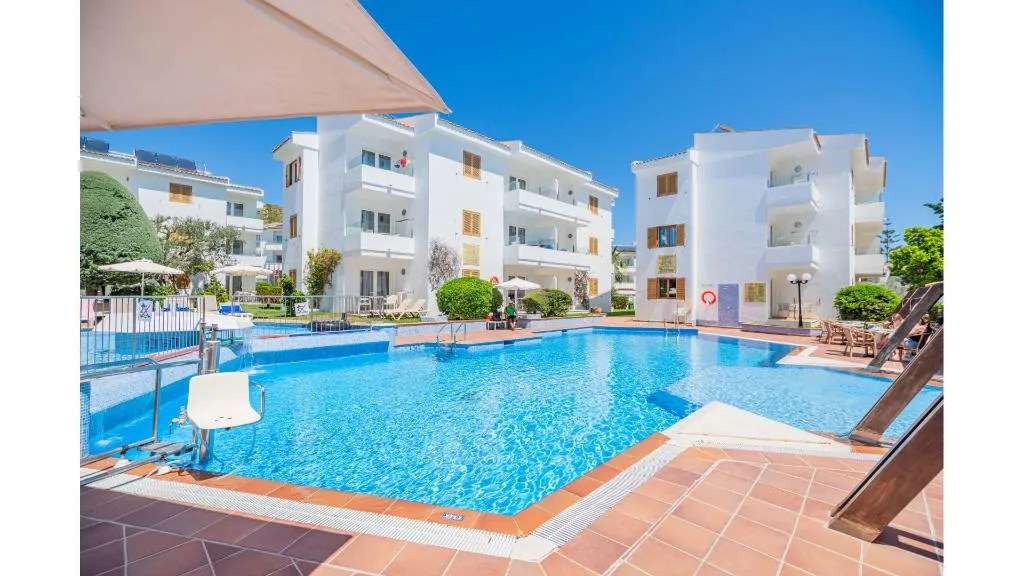 Pool, Flora, Majorca