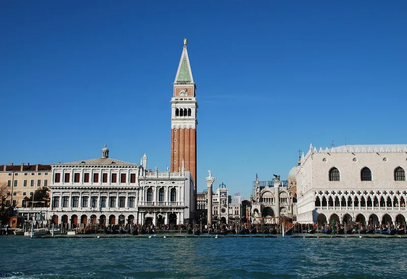 General view, Amadeus, Venice