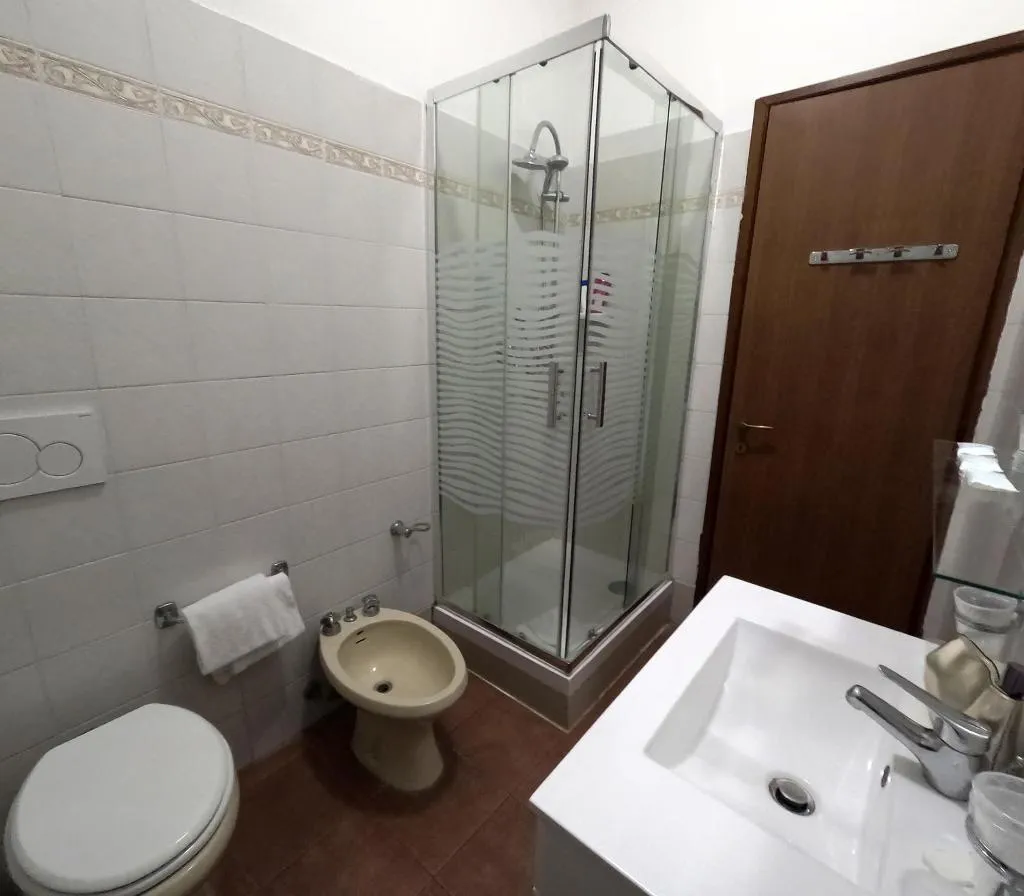 TRIPLE STANDARD Room, Roma Room, Rome