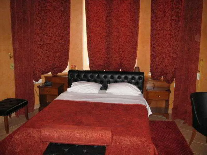 Room, Exis Boutique, Athens