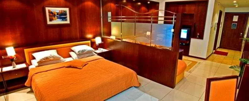Room, Al Faris 3 Deluxe Hotel Apartments, Dubai