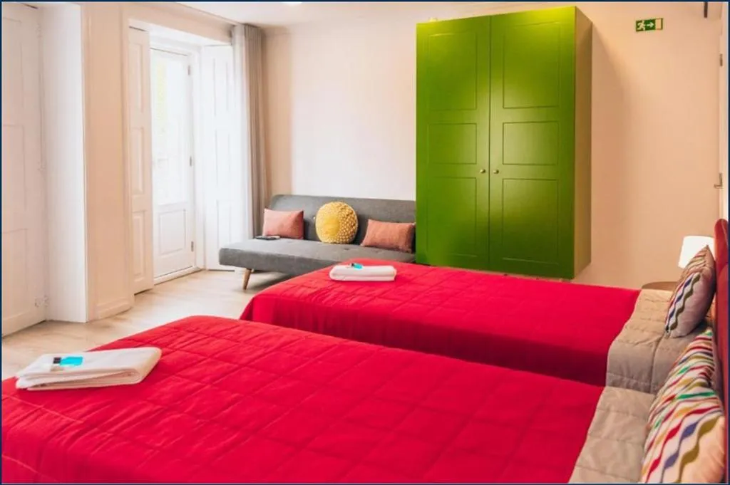 Double or Twin DELUXE ONE BED Room, In Barcelos Hostel & Guest House, Porto