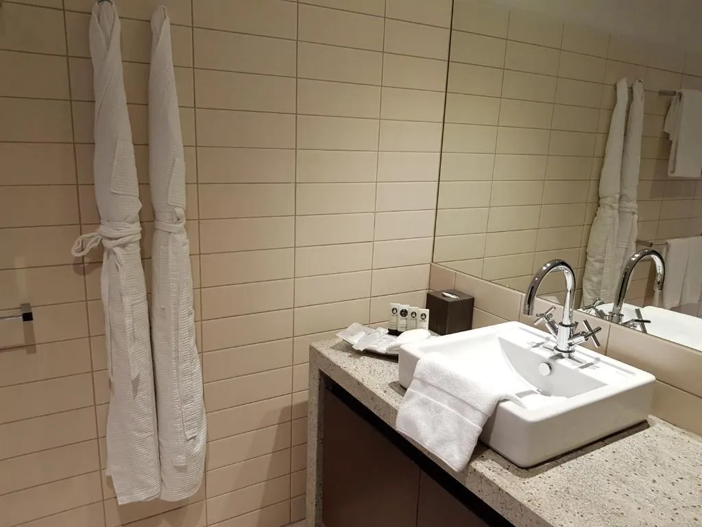 APARTMENT THREE BEDROOMS Room, Ascott Park Place Dubai, Dubai