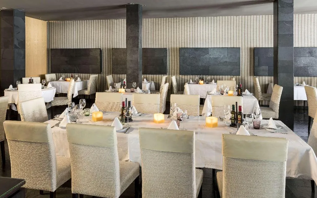 Restaurant, Parador de la Seu d'Urgell, Costa Brava