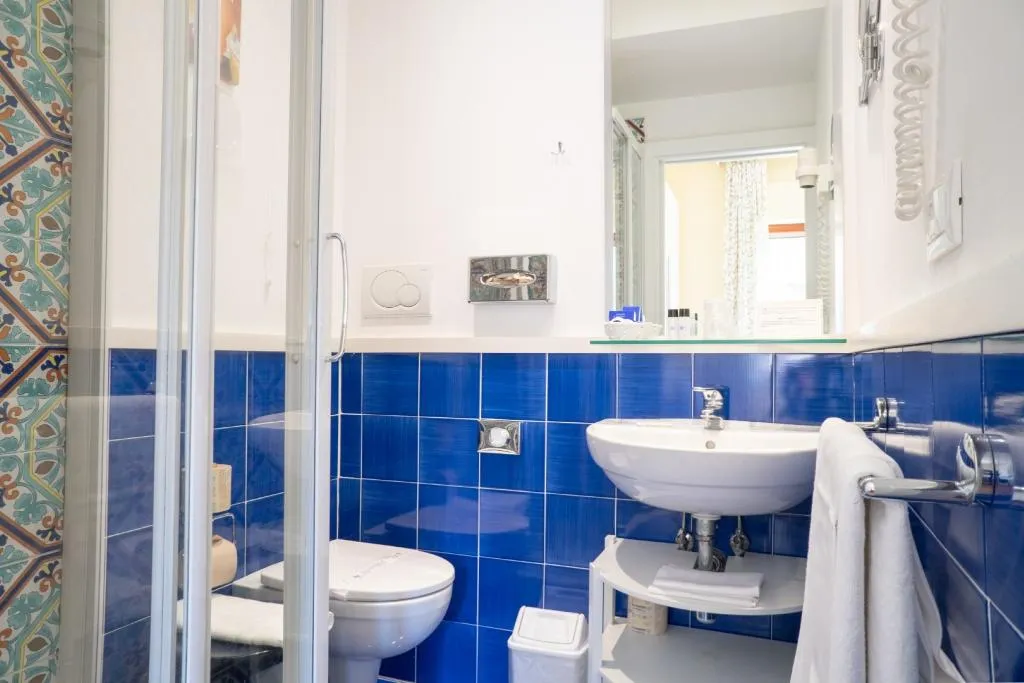Double or Twin ECONOMY Room, Hotel Regina Sorrento, Naples