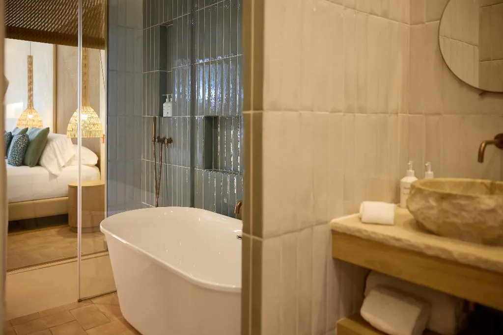 JUNIOR SUITE WITH PRIVATE POOL Room, Cala San Miguel Ibiza Res, Curio Colllec by Hilton, Ibiza