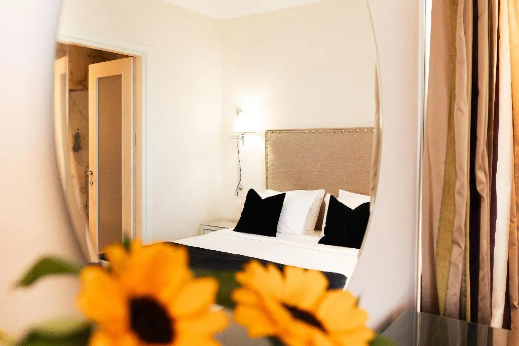 DOUBLE NON SMOKING Room, Best Western Plus Embassy Hotel, Athens