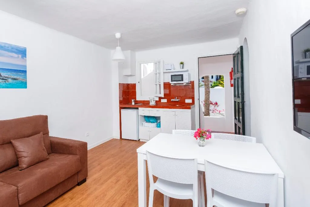 APARTMENT CAPACITY 3 Room, Carema Garden Village, Menorca