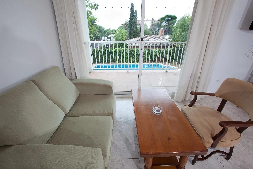 STUDIO CAPACITY 3 Room, Apartments Sunway Tara, Costa Brava