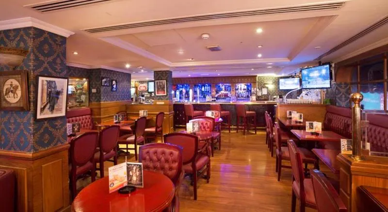 Bar, Arabian Courtyard Hotel And Spa, Dubai