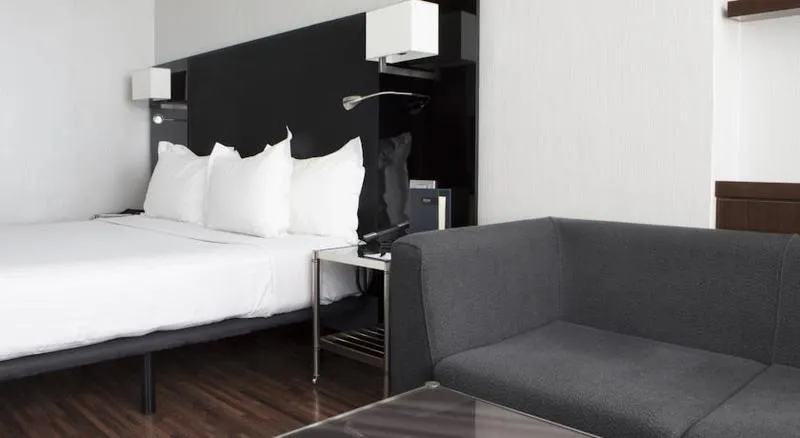 DOUBLE SINGLE USE STANDARD Room, AC Madrid Cuzco, Madrid
