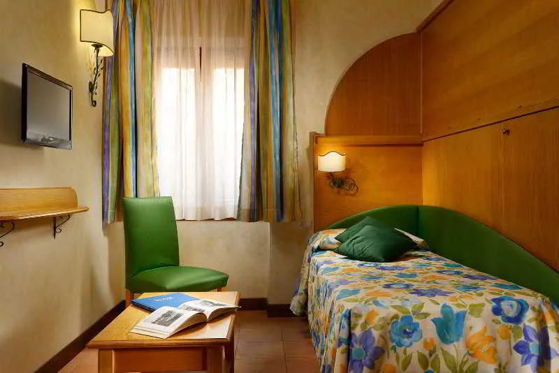Room, Hotel Santa Maria, Rome