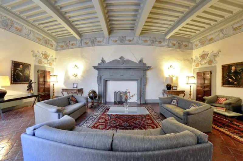 Lobby, San Michele, Perugia