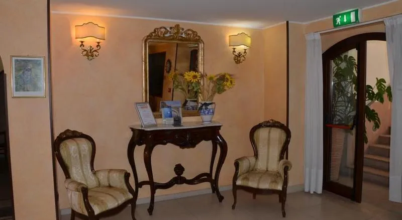Lobby, Kalos, Catania