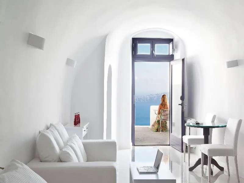SUITE SEA VIEW Room, Katikies Chromata Santorini - The Leading Hotels, Santorini