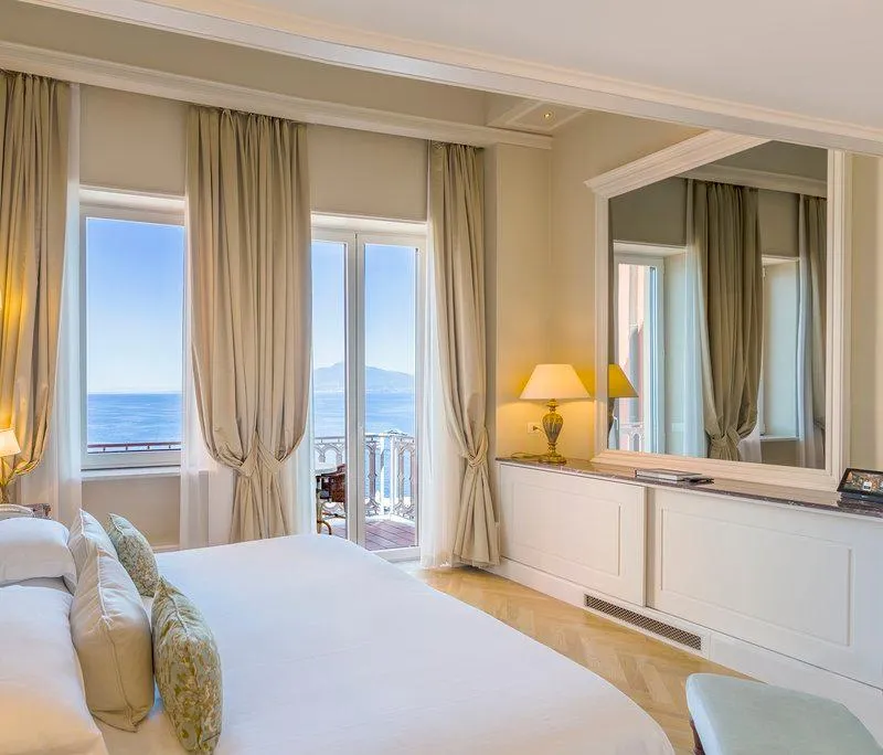 SUITE TWO BEDROOMS Room, Grand Hotel Excelsior Vittoria Spa, Naples