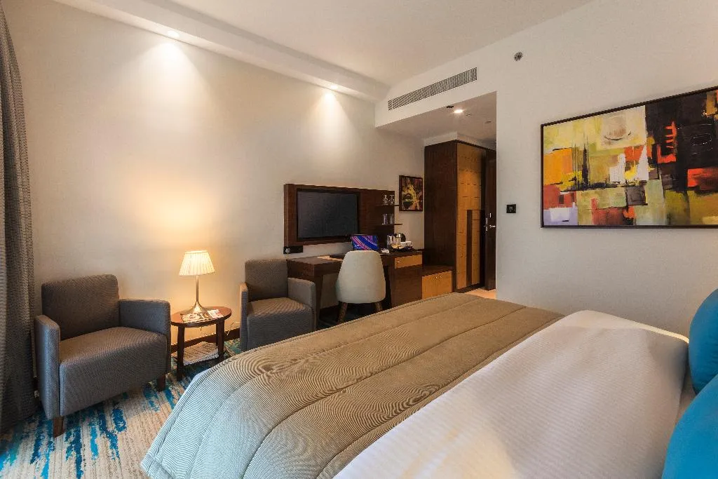DOUBLE STANDARD Room, Golden Tulip Media Hotel, Dubai