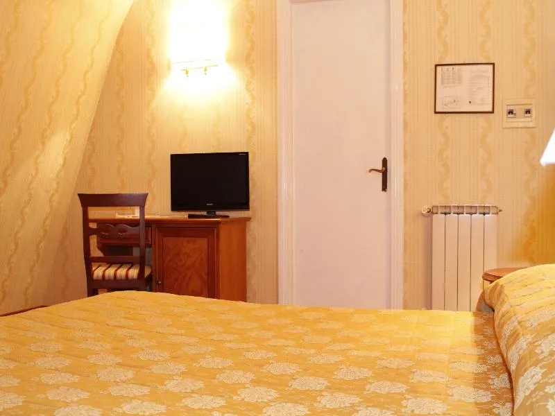 Room, LH Grand Hotel Hermitage, Rome