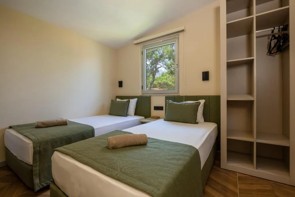 Room, Crystal Flora Pearl Collection, Antalya