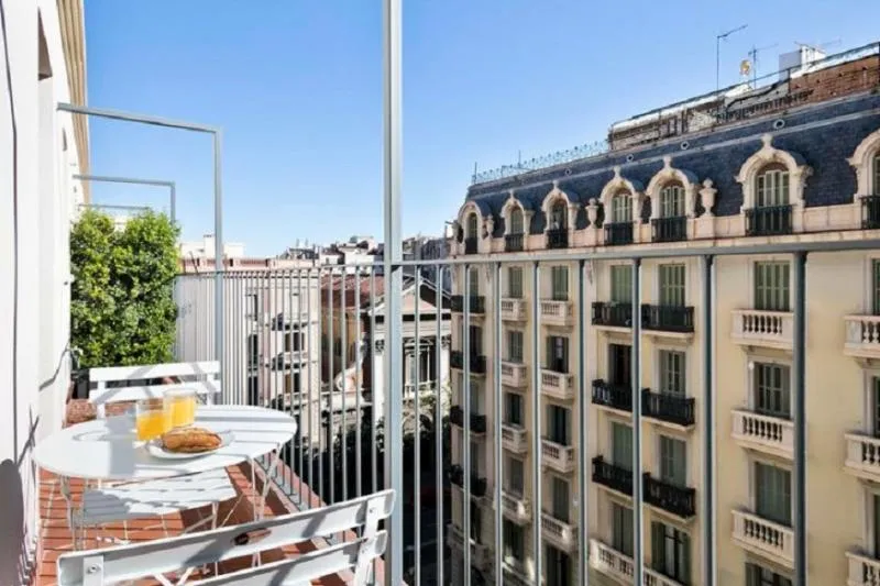 APARTMENT ONE BEDROOM Room, Murmuri Residence Mercader, Barcelona