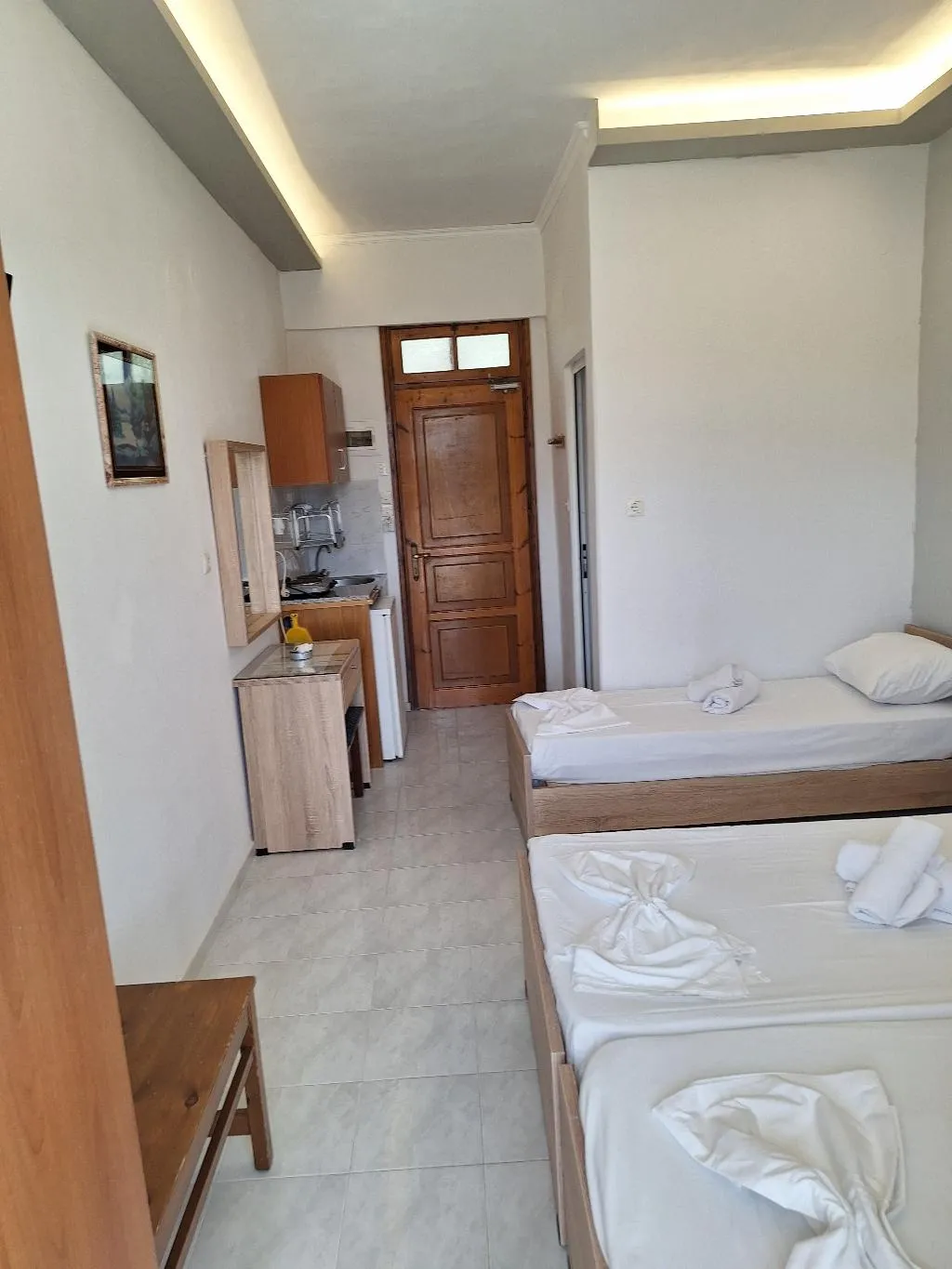 STUDIO CAPACITY 3 Room, Vera Studios, Rhodes