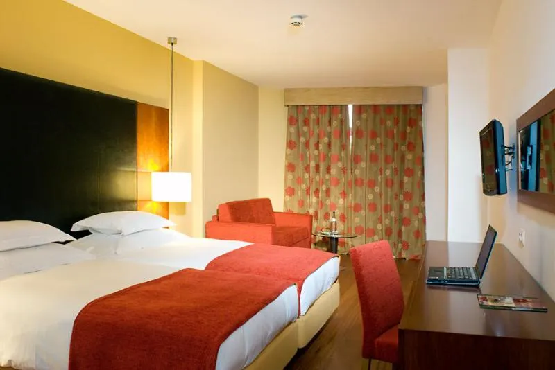 FAMILY ROOM STANDARD Room, Leziria Parque Hotel, Lisbon