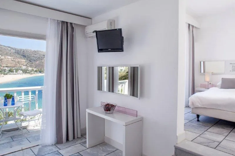 JUNIOR SUITE SEA VIEW Room, Ios Palace, Santorini