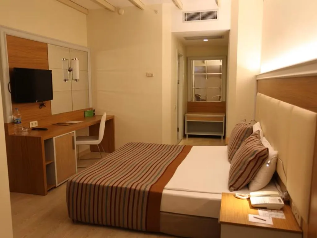 FAMILY ROOM SUPERIOR Room, AQI Pegasos Resort, Antalya