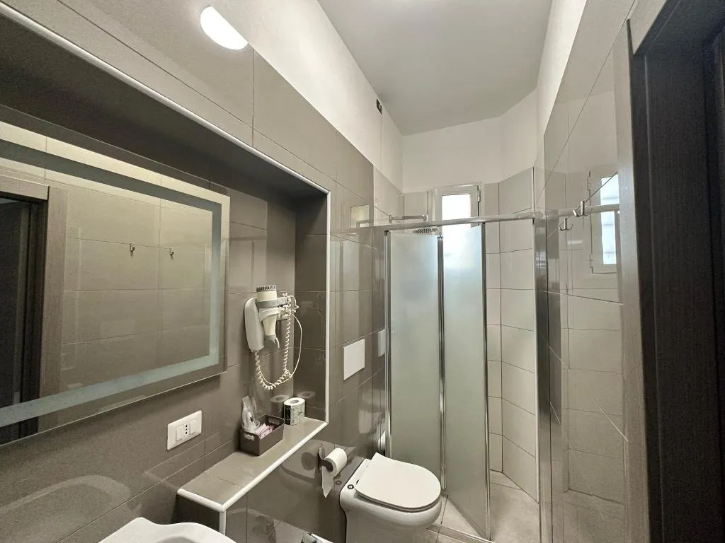TRIPLE STANDARD Room, Hotel Bogart, Milan