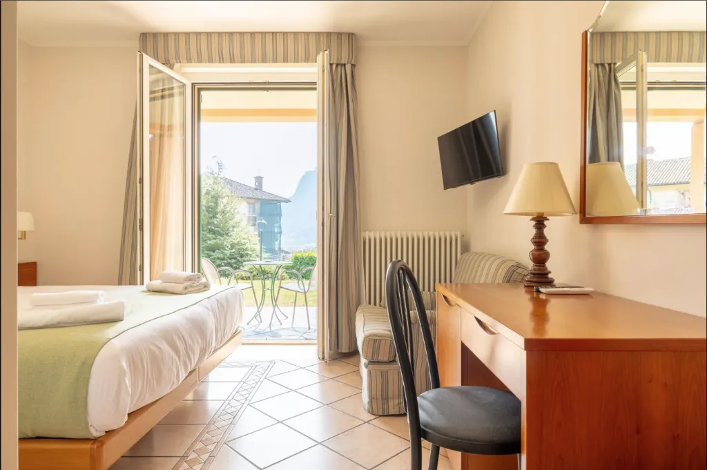 DOUBLE SUPERIOR Room, Royal, Milan