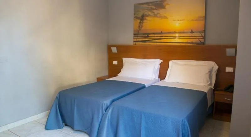 Room, Dei Pini, Catania