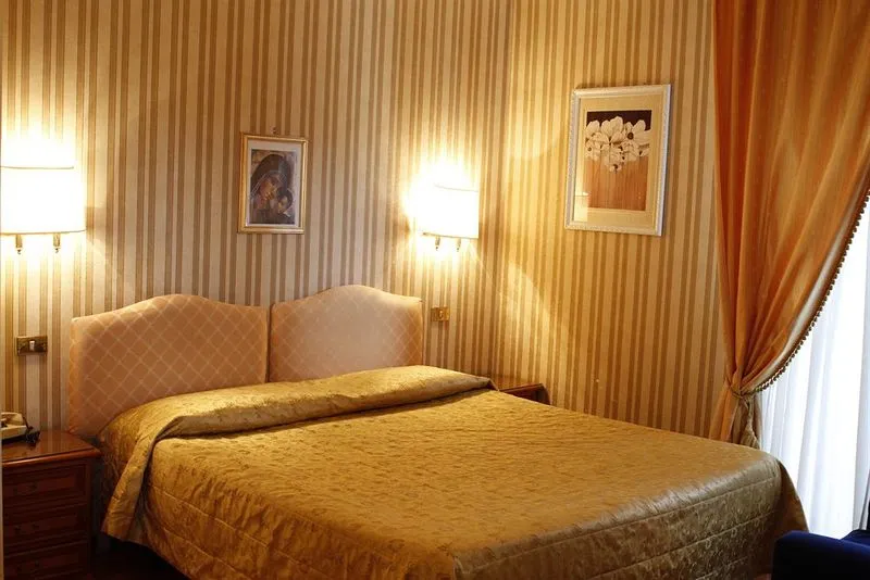 Double or Twin STANDARD Room, Viminale, Rome