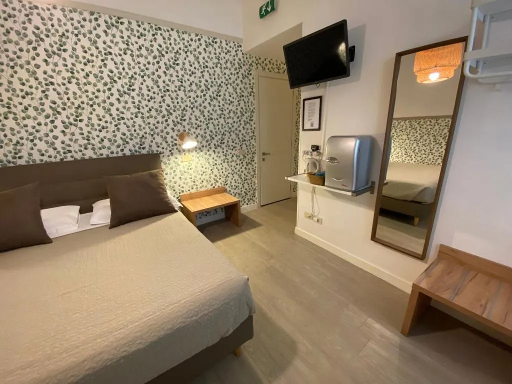 TRIPLE STANDARD Room, Nella, Florence