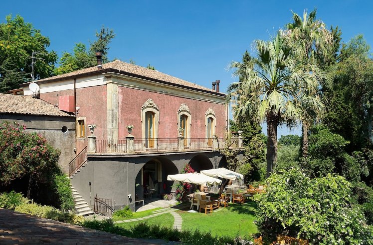 Monaci delle Terre Nere, Palermo