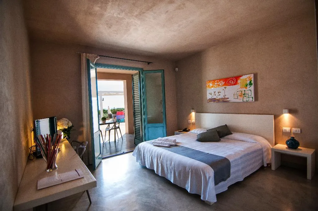 DOUBLE COMFORT SEA VIEW Room, Relais Casina Miregia, Catania