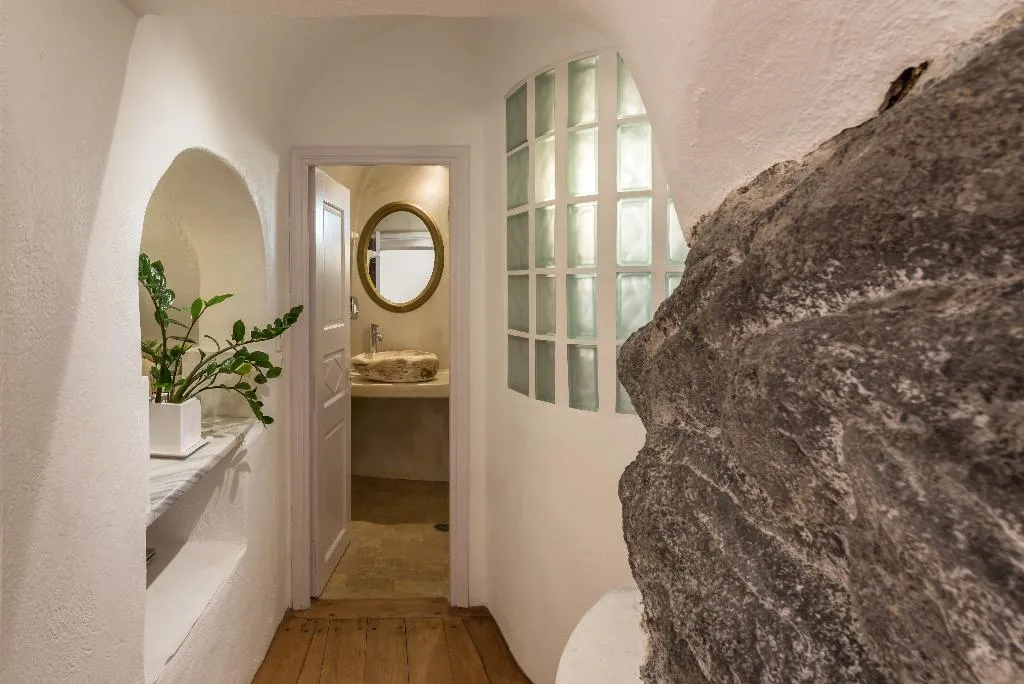 SUITE EXECUTIVE Room, Fanari Villas, Santorini