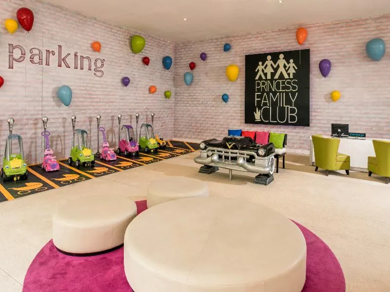 Sports and Entertainment, Family Club Princess, Playa Del Carmen