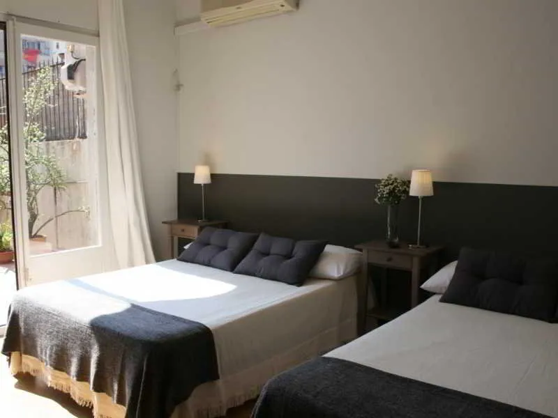 General view, Hostal El Ninot, Barcelona