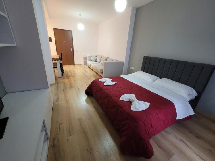 Haris Hotel, Kavaje