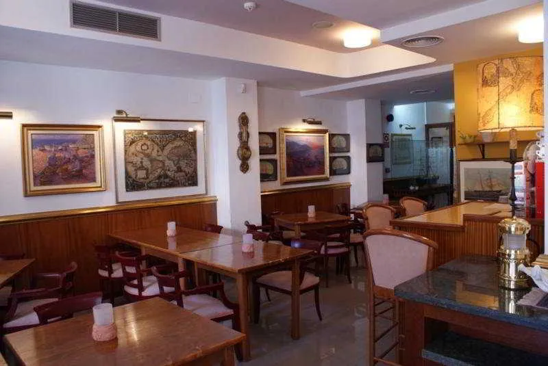 Restaurant, Hostal Vila del Mar, Costa Brava