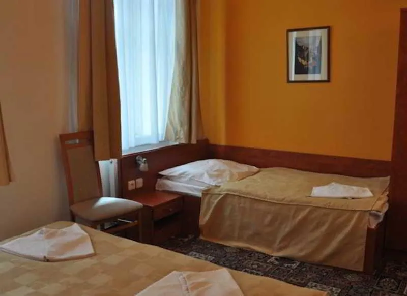 TRIPLE STANDARD Room, City Central, Prague