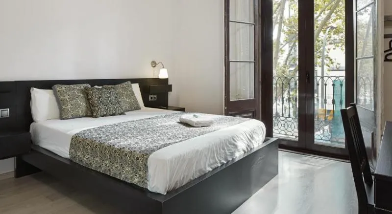 DOUBLE SUPERIOR Room, Hostal BruStar Gotic, Barcelona