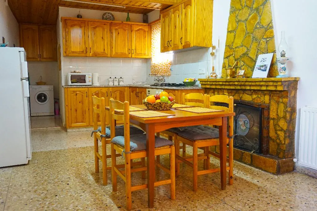HOUSE STANDARD Room, Omodos Village Houses, Cyprus
