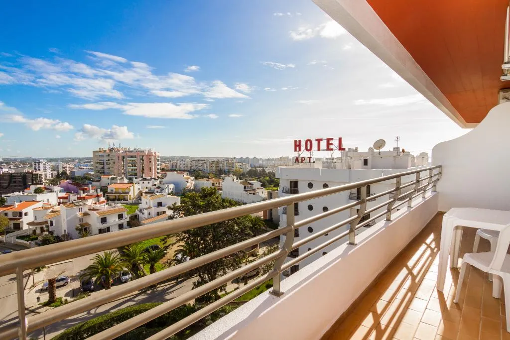 APARTMENT ONE BEDROOM Room, Mirachoro Praia da Rocha, Algarve